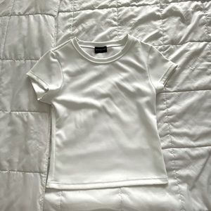 White fox white tee shirt